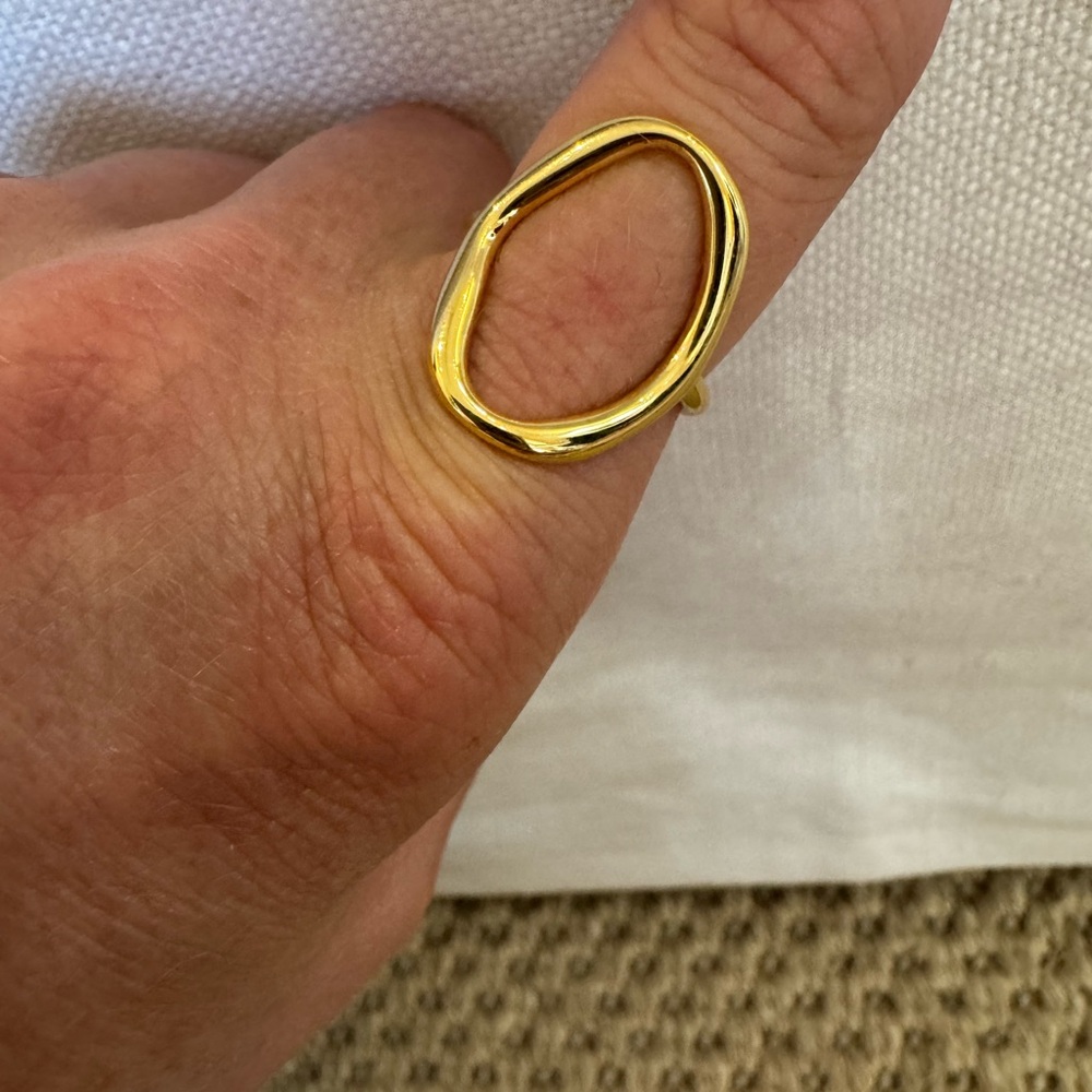 Adjustable Chunky Gold plated Statement Ring, size 8. NWOT
